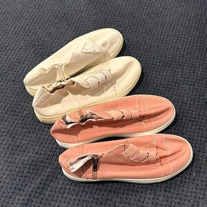 2 pairs never worn casual everyday sneakers